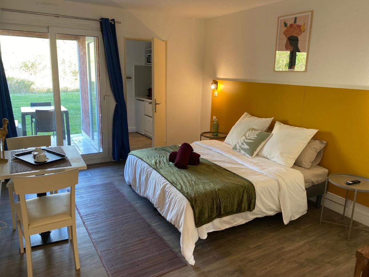 Joli Appartement 27M2 Oasis Provencale En Village Vacances En Camargue Arles Exterior foto
